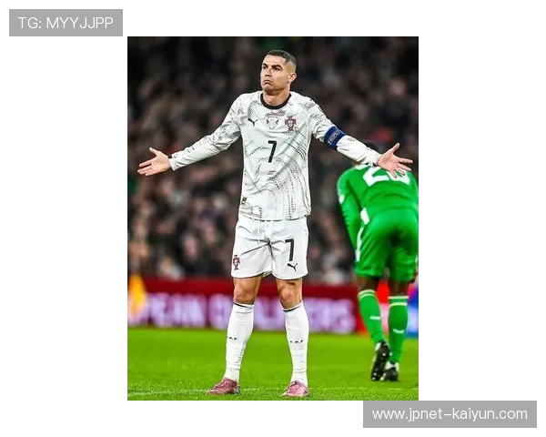 C罗染红后低头离场,葡萄牙无缘直通世界杯 C罗染红后低头离场,葡萄牙无缘直通世界杯