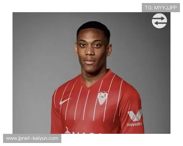 乌克兰前锋亚列姆丘克租借加盟里昂，合同含买断条款