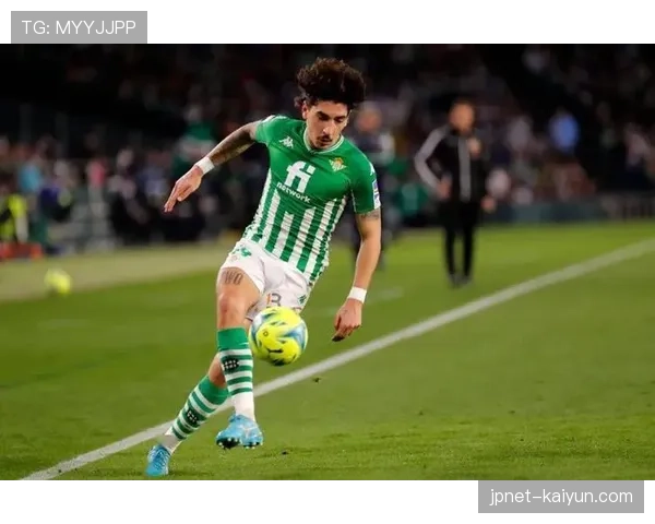 分析指出：马赛失利源于中场在压力下出球选择单一，易被预判